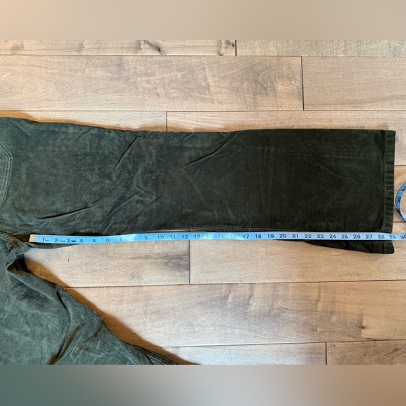 GAP 70’s High Rise Flare Corduroys - Picture 5 of 7